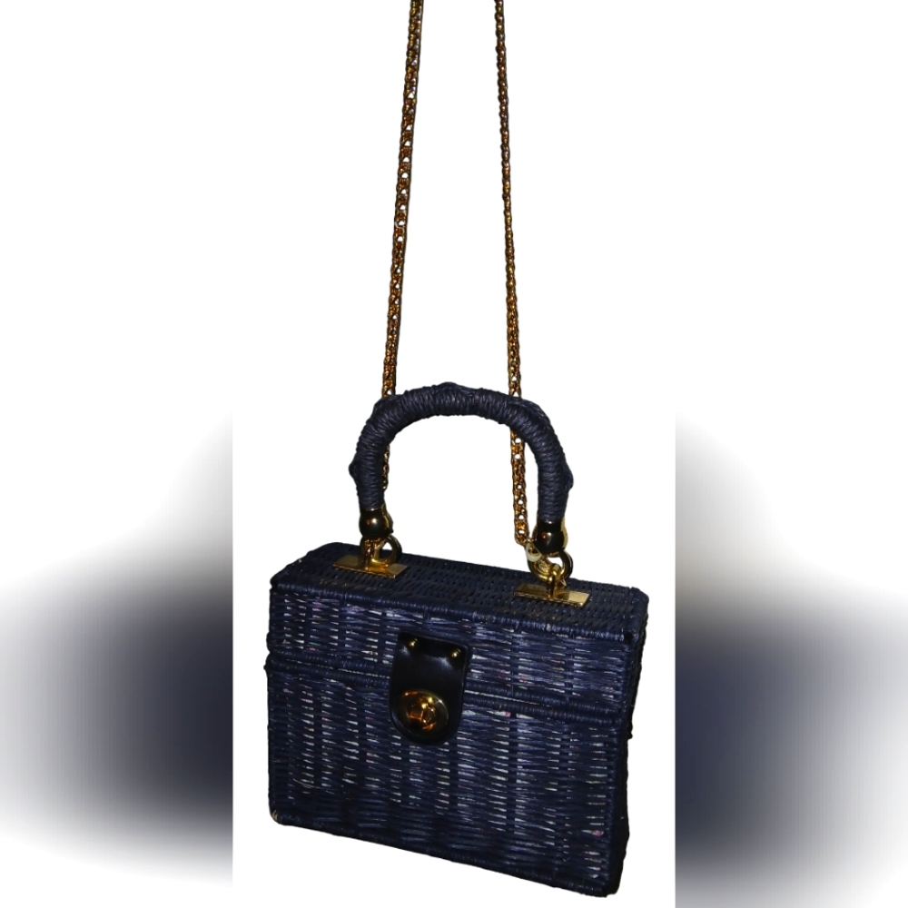 ✨ Small Black Straw Box Bag w/ Gold Chain Strap | OS ✨